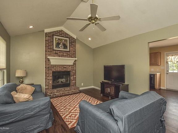 5th image of 23 Northcountry Dr