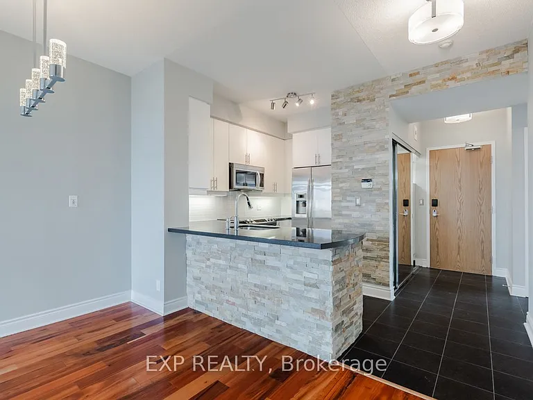 1900 Lake Shore Blvd W #LPH07 — Photo 4