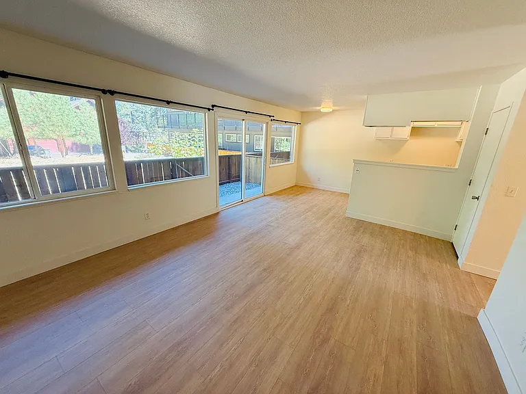3624 Terry Ln #7 — Photo 3