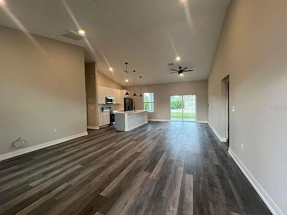 2nd image of 302 Albatross Rd