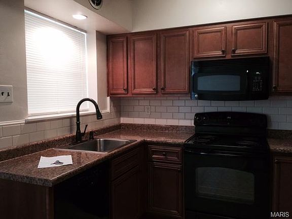 2nd image of 8680 Delmar Blvd