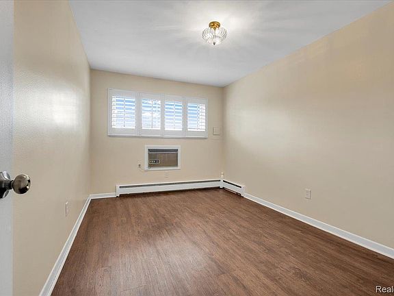 2nd image of 22444 Kelly Rd APT 11