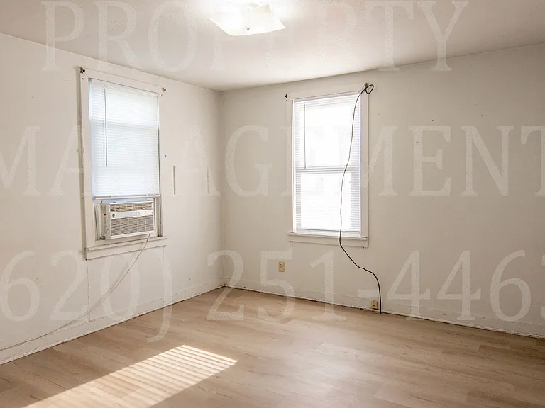 118 W Jackson St — Photo 12