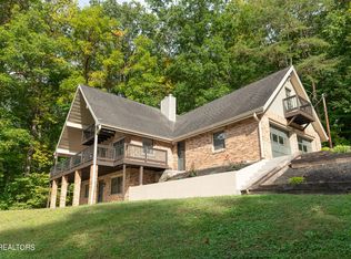 111 Golf Hill Ln, La Follette, TN 37766