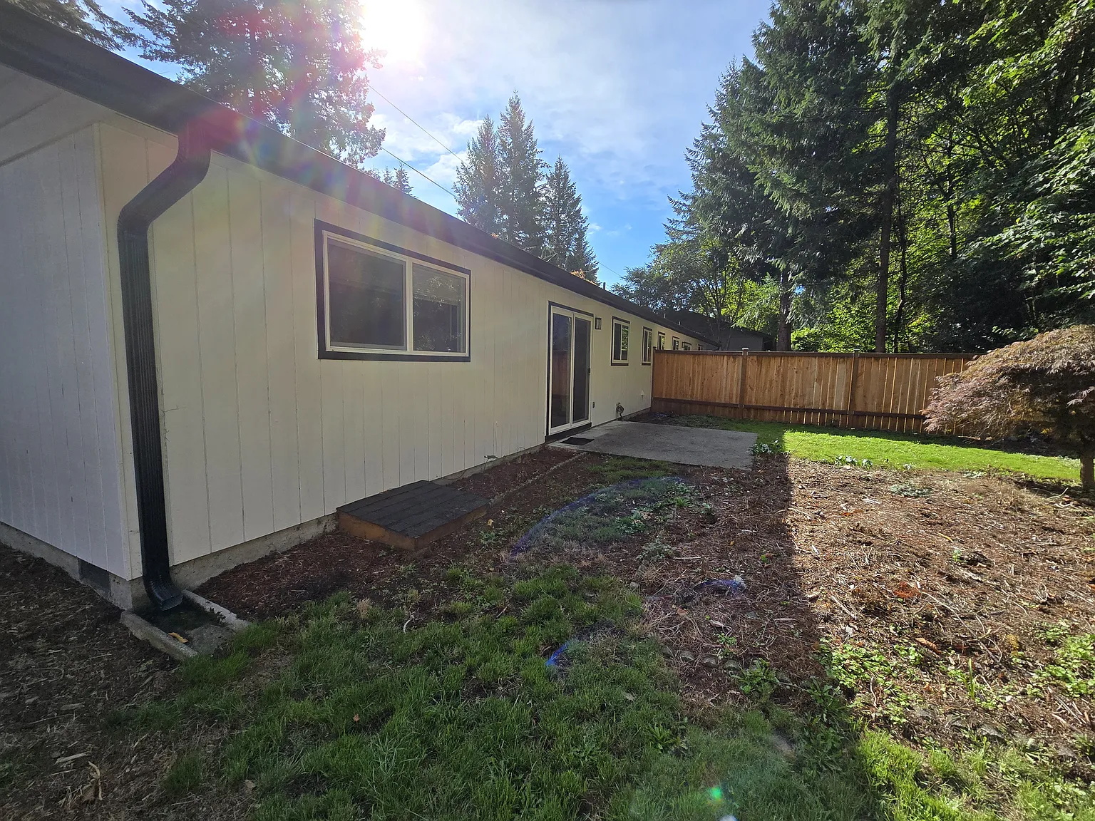 2 bed, 1096 sqft, $2,400 — Photo 3