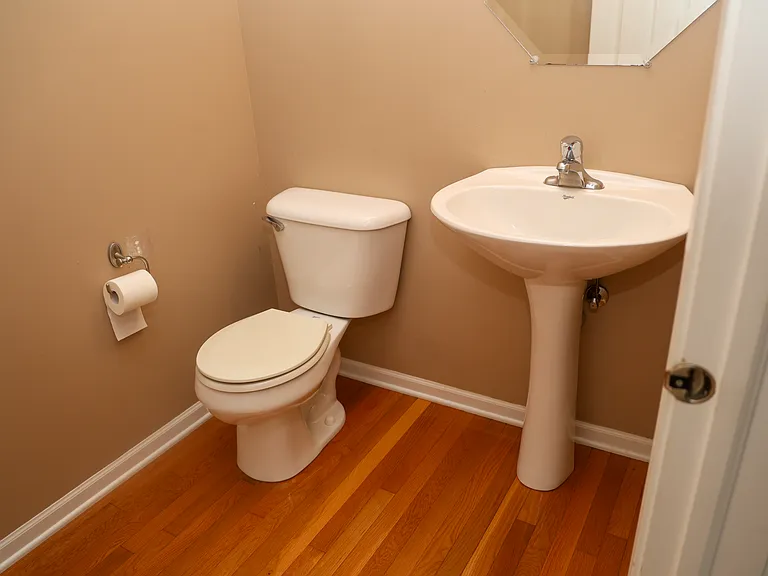 217 Comstock Dr — Photo 18