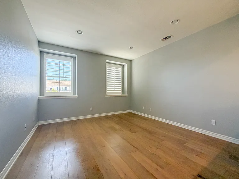 11493 Nantucket Pkwy — Photo 22