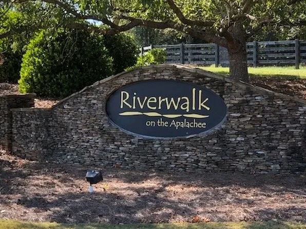 1341 Riverwalk Rd, Bishop, GA 30621