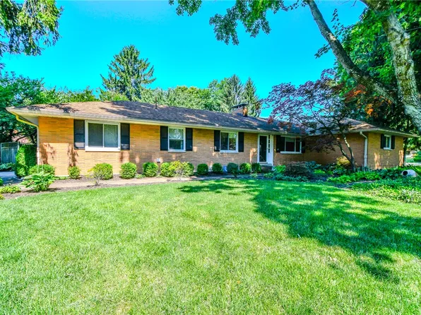 101 Laurelann Dr, Dayton, OH 45429