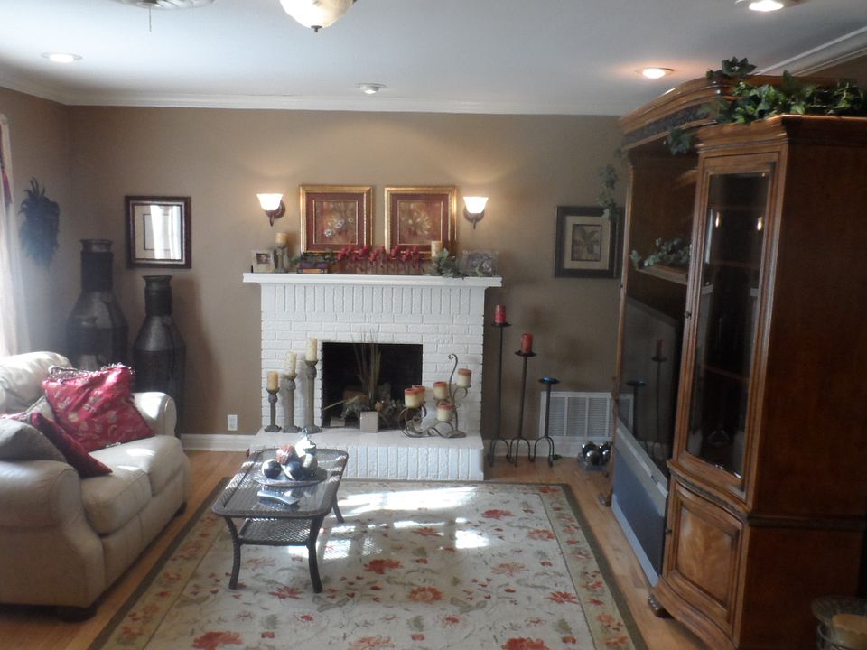 1st image of 2416 Cambridge Ave