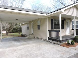 616 Lakeview Dr, Adel, GA 31620