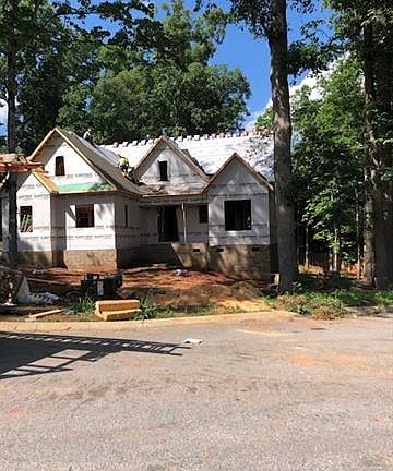 2nd image of 1627 Huntcliff Dr