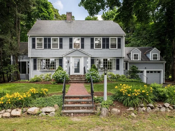 67 Annawan Rd, Newton, MA 02468