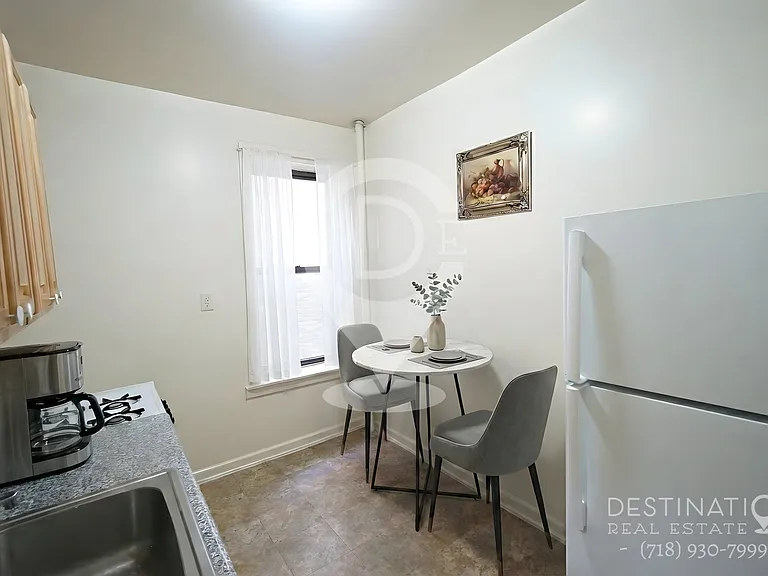 862 43rd St #1R — Photo 3