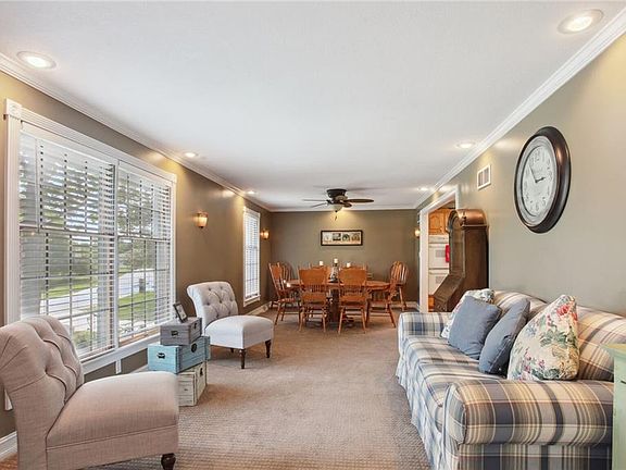 4th image of 12420 Clubhouse Dr