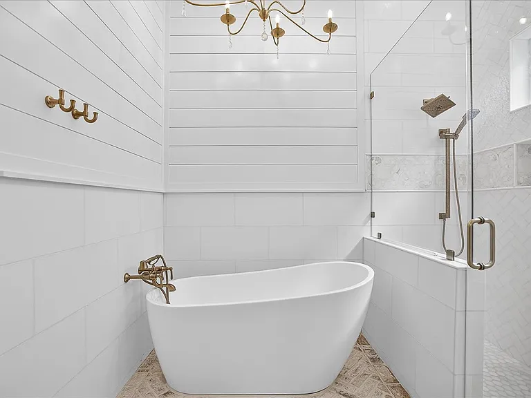 3161 Club Dr — Photo 13