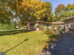 1037 Stony Bridge Dr, Chambersburg, PA