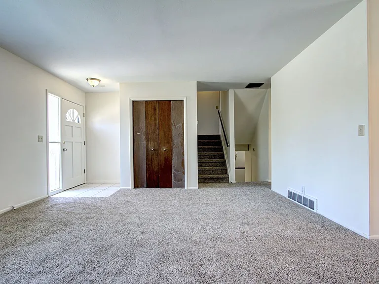 2911 S Clarkson St — Photo 6