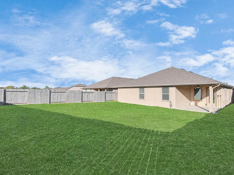 3947 Country Club Dr — Photo 38