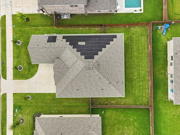 3rd image of 1029 Greencove Dr