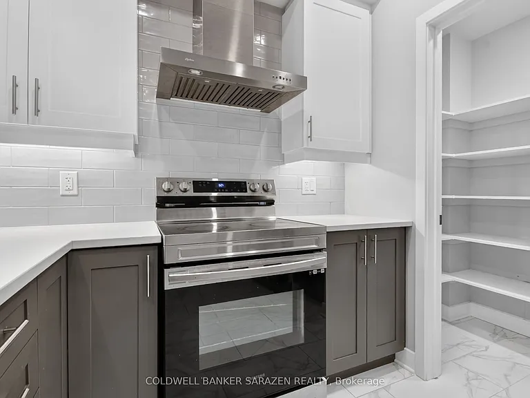 330 Whitham Cres — Photo 7
