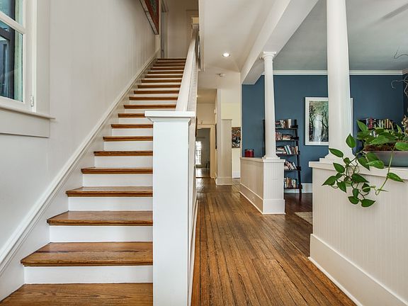 4th image of 422 E Guenther St