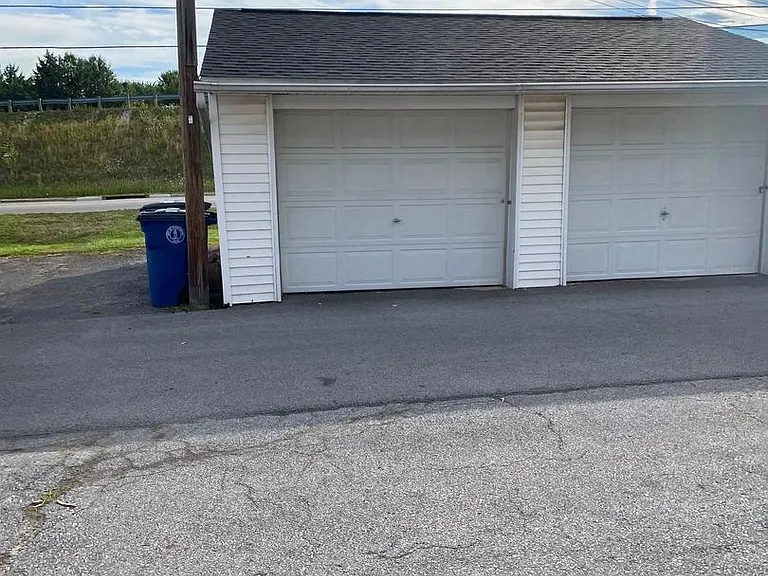 151-157 Edgewood Dr — Photo 2