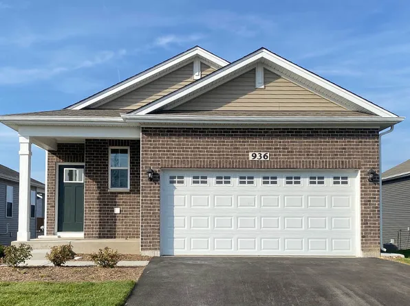 936 Savannah Ln, Algonquin, IL 60102