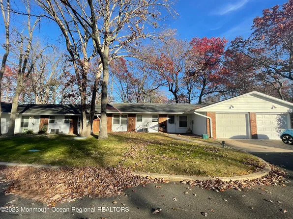 615B Huntington Drive, Lakewood, NJ 08701