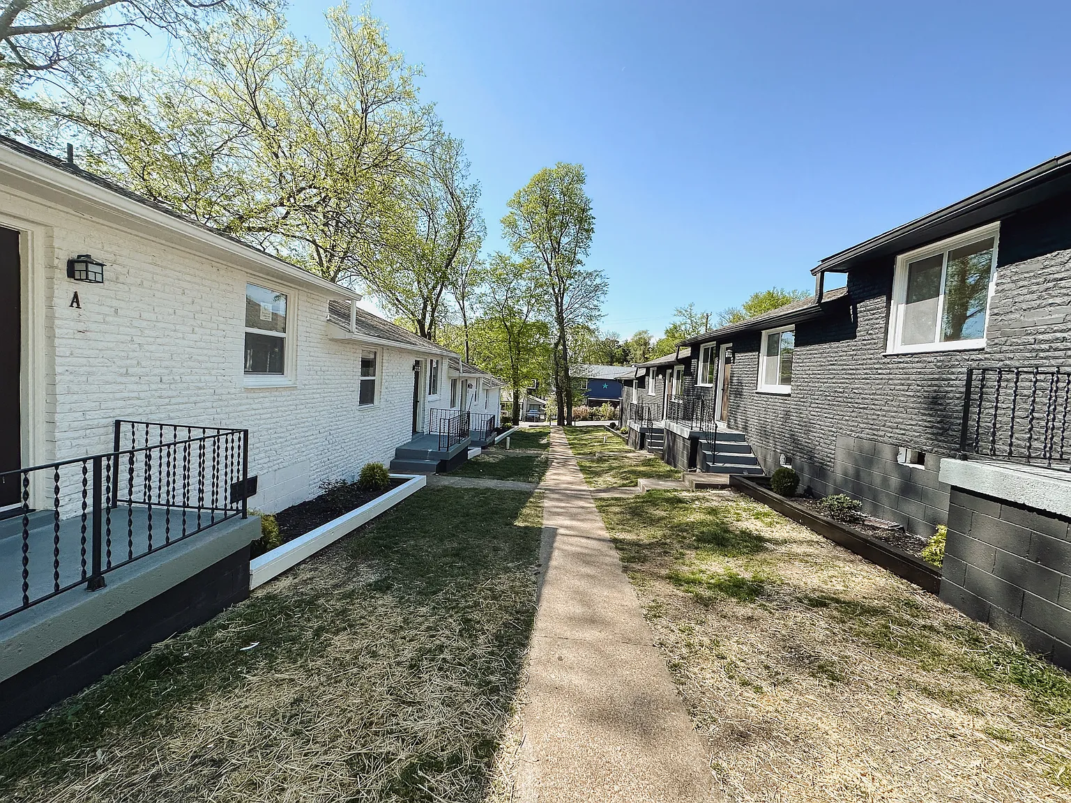 416 Mallory Street - C — Photo 2