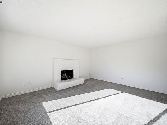 5th image of 1105 SE 145th Ct