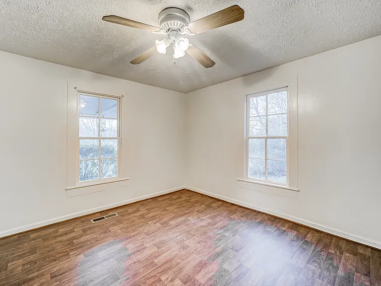 1290 Reavis Mountain Rd — Photo 14