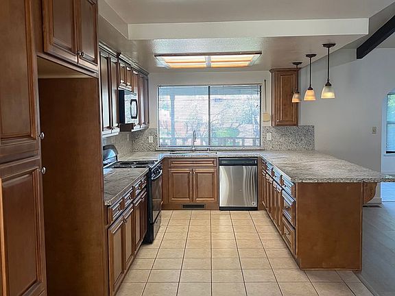 5th image of 5929 Kifisia Way