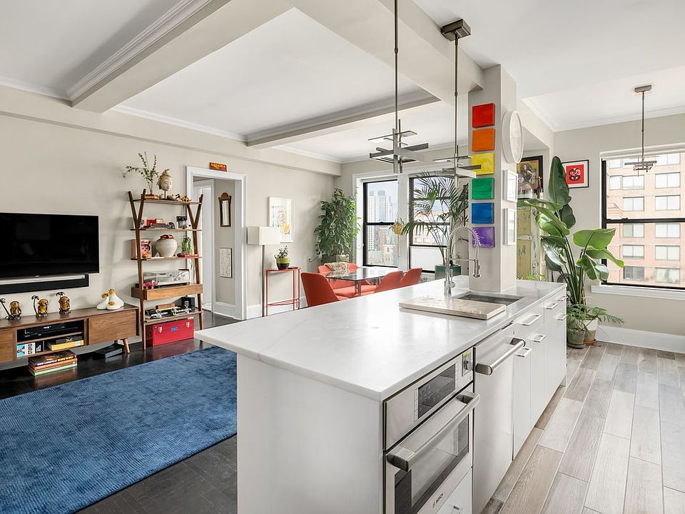 1st image of 710 W End Ave #16E