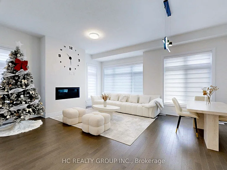 20 Harold Humphrey St — Photo 7
