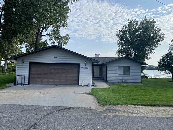 2nd image of 419 Sandpiper Way