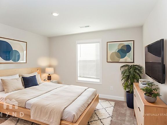 5th image of 207 Susannah St