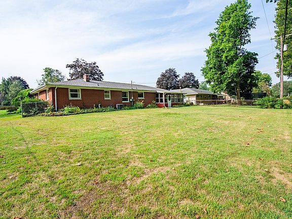 4th image of 23289 Circle Ln