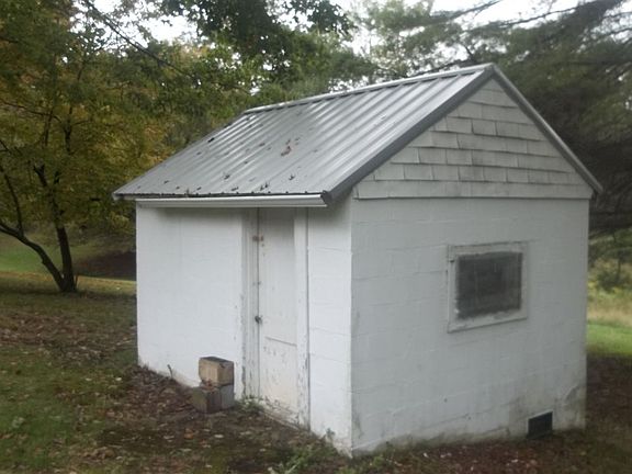 5th image of 212 Persia Estates Dr