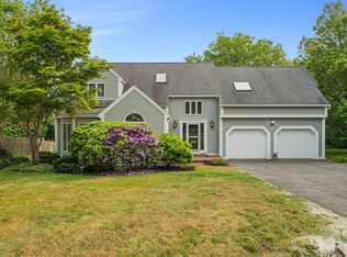 2 Maple St, Hull, MA 02045