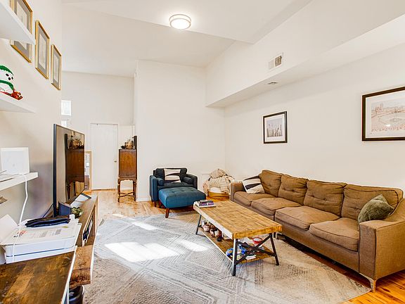 3rd image of 1204 Pine St APT 1
