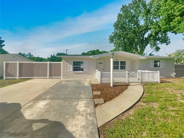 229 Maple Ave, Palm Harbor, FL 34684