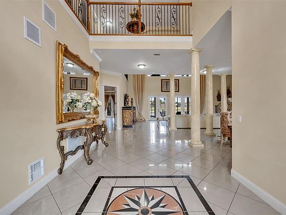 5th image of 2713 Formosa Blvd
