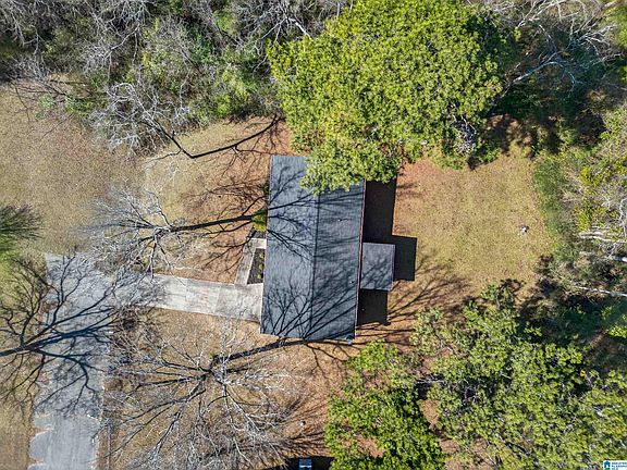 5th image of 225 Hillside Dr
