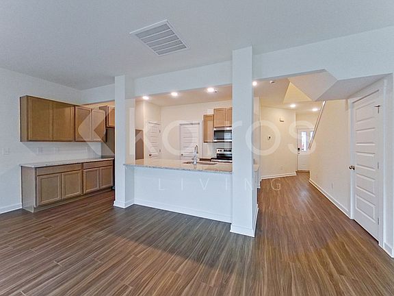 3rd image of 6104 Taramore Ln NW
