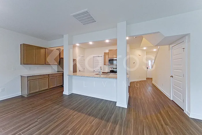 6104 Taramore Ln NW — Photo 3