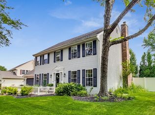 2230 Forest Ridge Rd, St Charles, IL 60174