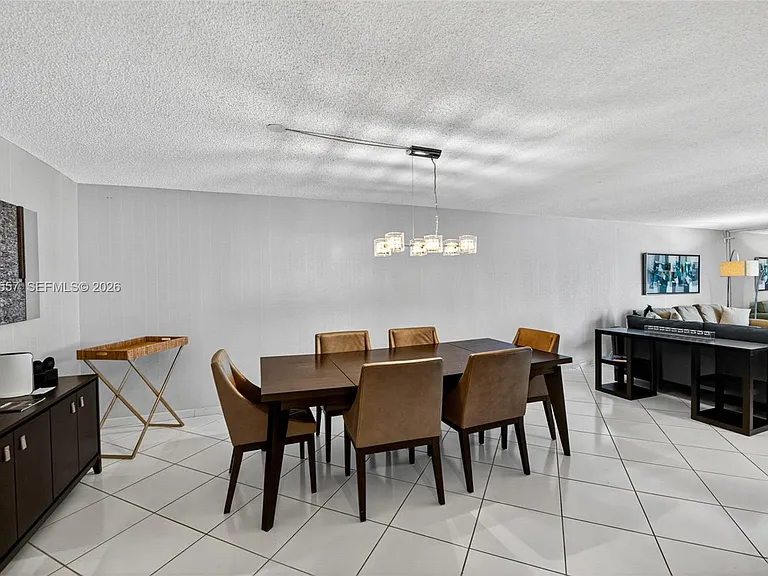 2401 Collins Ave #1107 — Photo 5