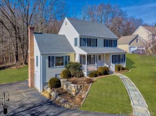 24 Lynn Pl, Ridgefield, CT 06877