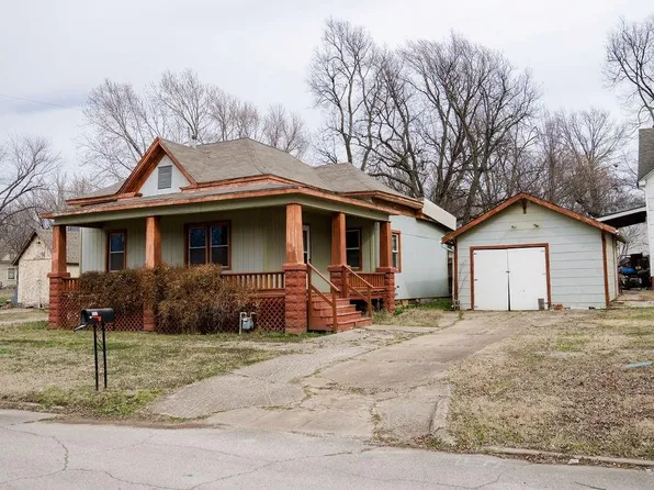 911 N Central Ave, Parsons, KS 67357